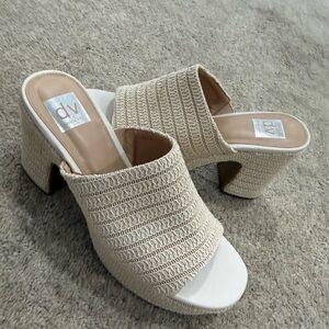 DV by Dolce Vita Women's Beige Textured Mules